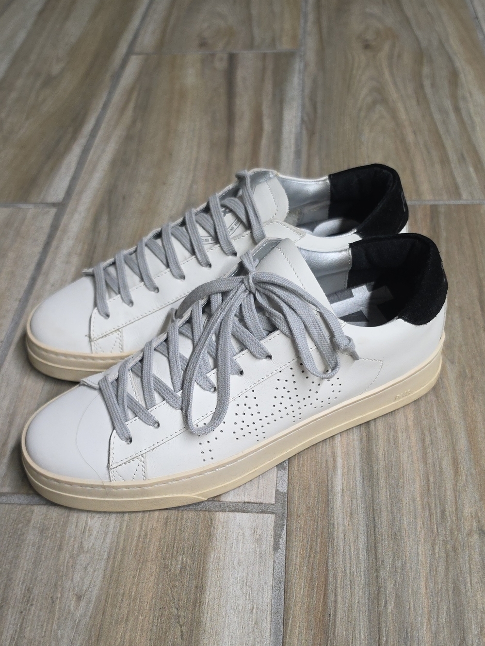 P448 White Leather Low-Top Sneakers with Black Heel Tab Sz 40